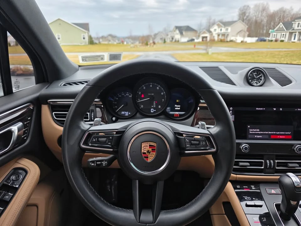 2024 Porsche Macan - Image 7 of 7
