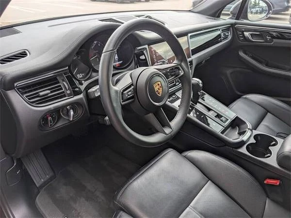 2024 Porsche Macan - Image 3 of 5