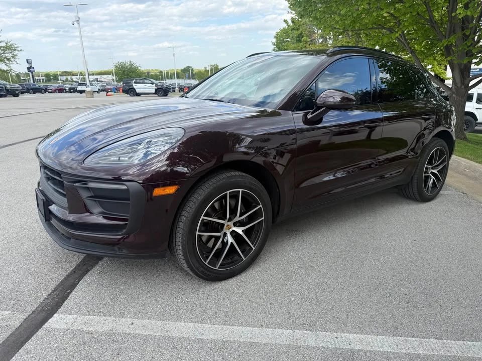 2024 Porsche Macan - Image 2 of 14