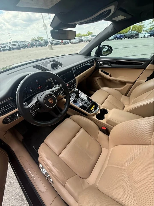 2024 Porsche Macan - Image 9 of 14