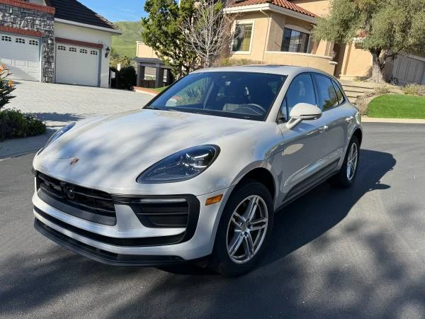 2024 Porsche Macan - Image 2 of 21