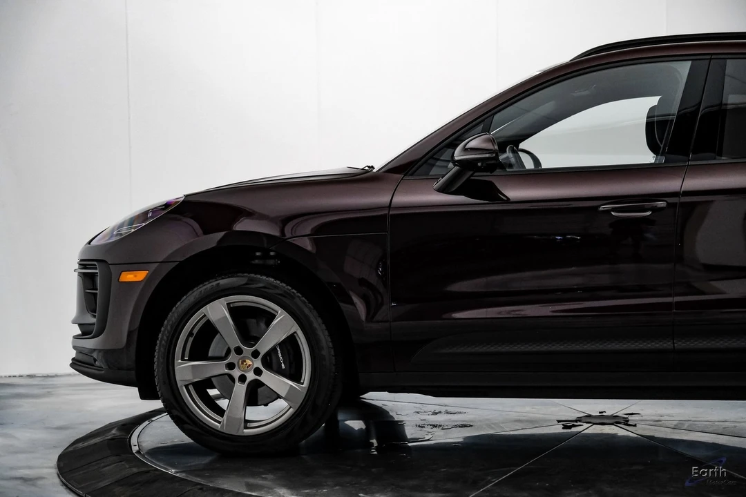 2024 Porsche Macan - Image 6 of 21