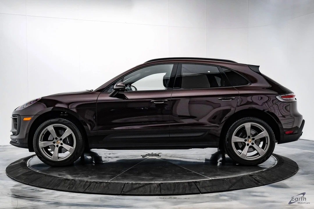 2024 Porsche Macan - Image 5 of 12
