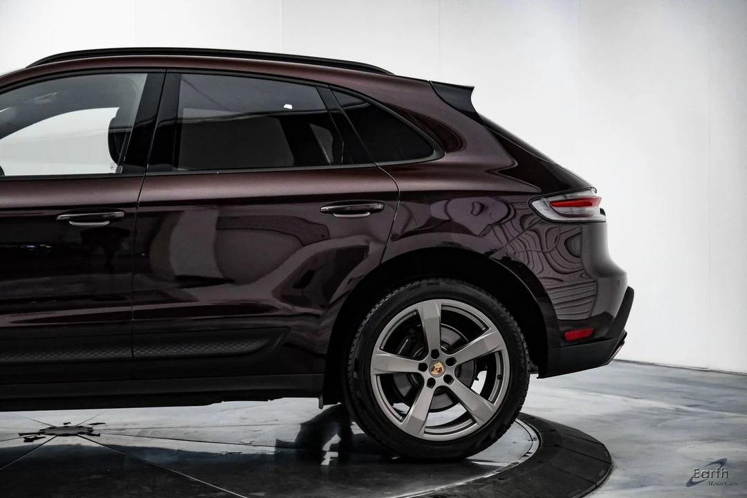 2024 Porsche Macan - Image 7 of 12