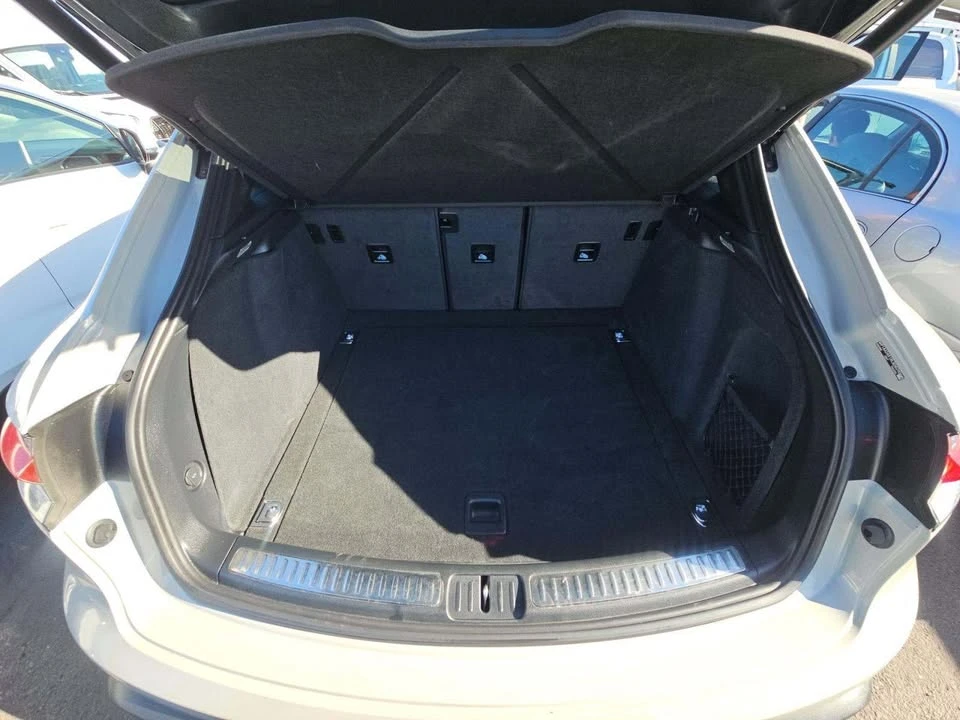2024 Porsche Macan - Image 7 of 11