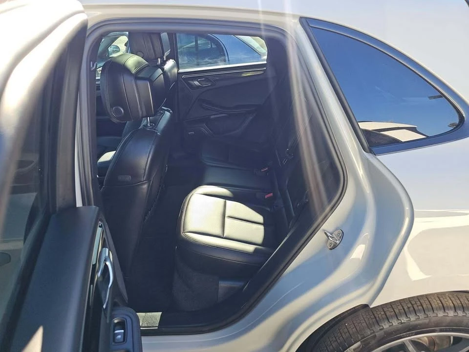 2024 Porsche Macan - Image 5 of 11
