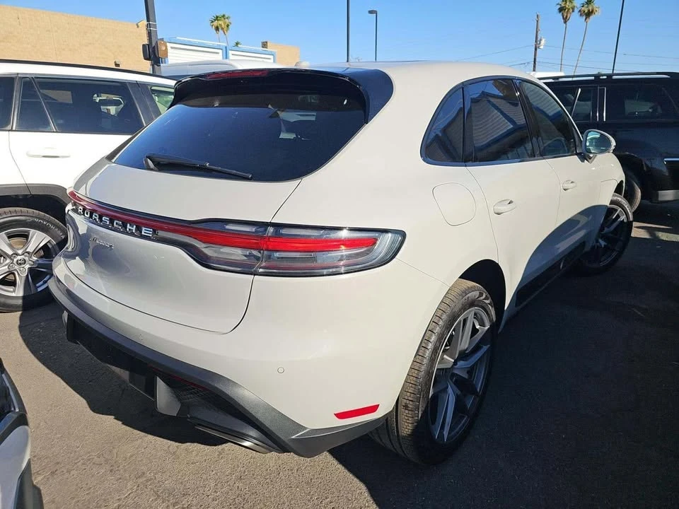 2024 Porsche Macan - Image 11 of 11