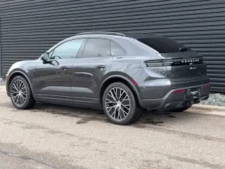 2024 Porsche Macan Electric - Image 3 of 4