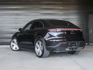 2024 Porsche Macan Electric - Image 3 of 4