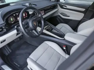 2024 Porsche Macan Electric - Image 4 of 4