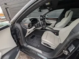 2024 Porsche Macan Electric - Image 4 of 4