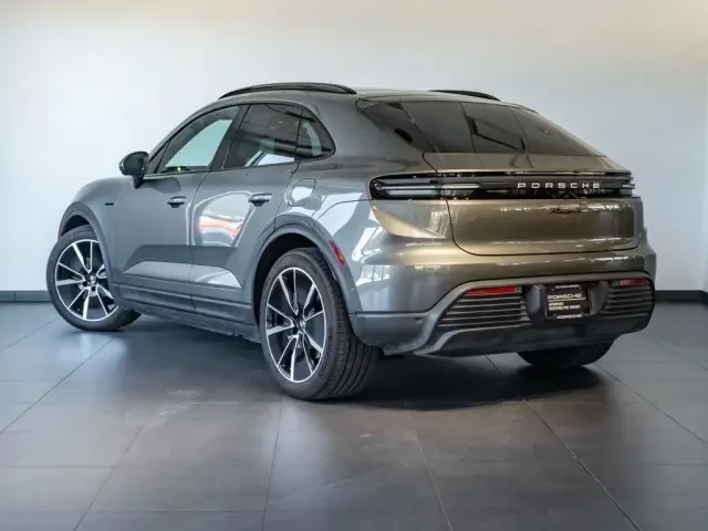 2024 Porsche Macan Electric - Image 3 of 4