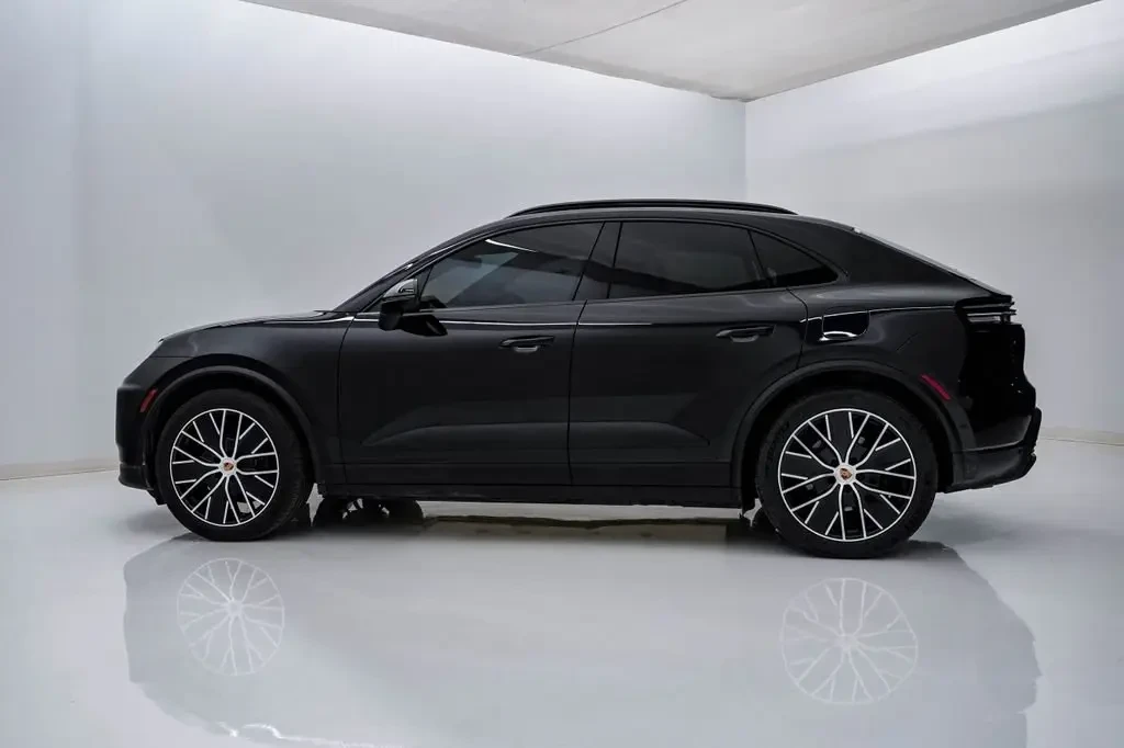2024 Porsche Macan Electric - Image 2 of 6
