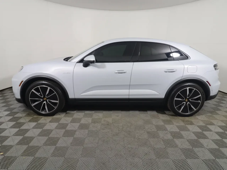 2024 Porsche Macan Electric - Image 2 of 6