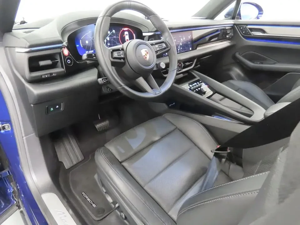 2024 Porsche Macan Electric - Image 4 of 9