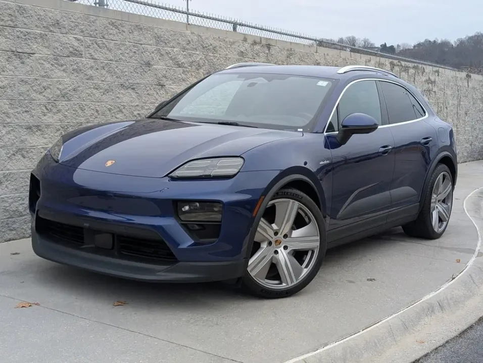 2024 Porsche Macan Electric - Image 9 of 9