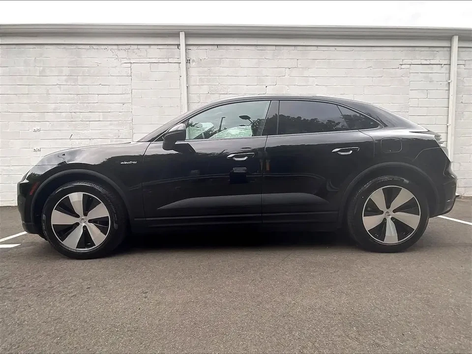 2024 Porsche Macan Electric - Image 2 of 7