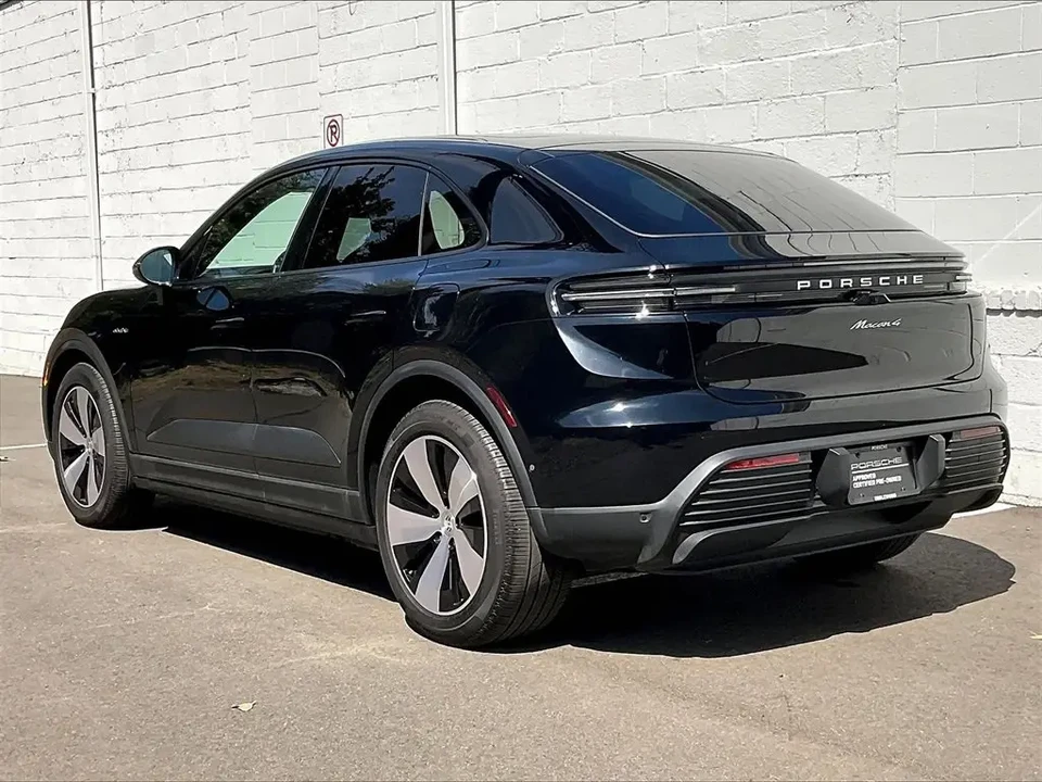 2024 Porsche Macan Electric - Image 3 of 7