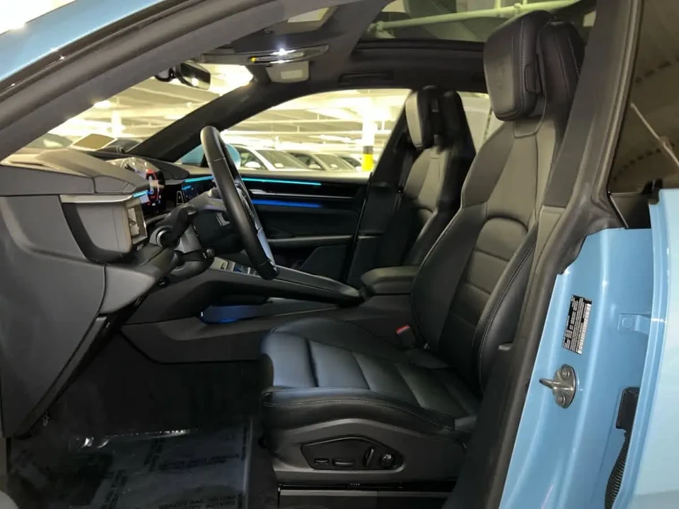 2024 Porsche Macan Electric - Image 5 of 8