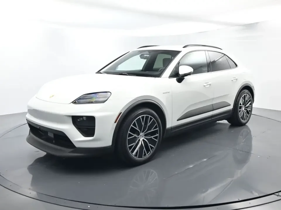 2024 Porsche Macan Electric - Image 9 of 9