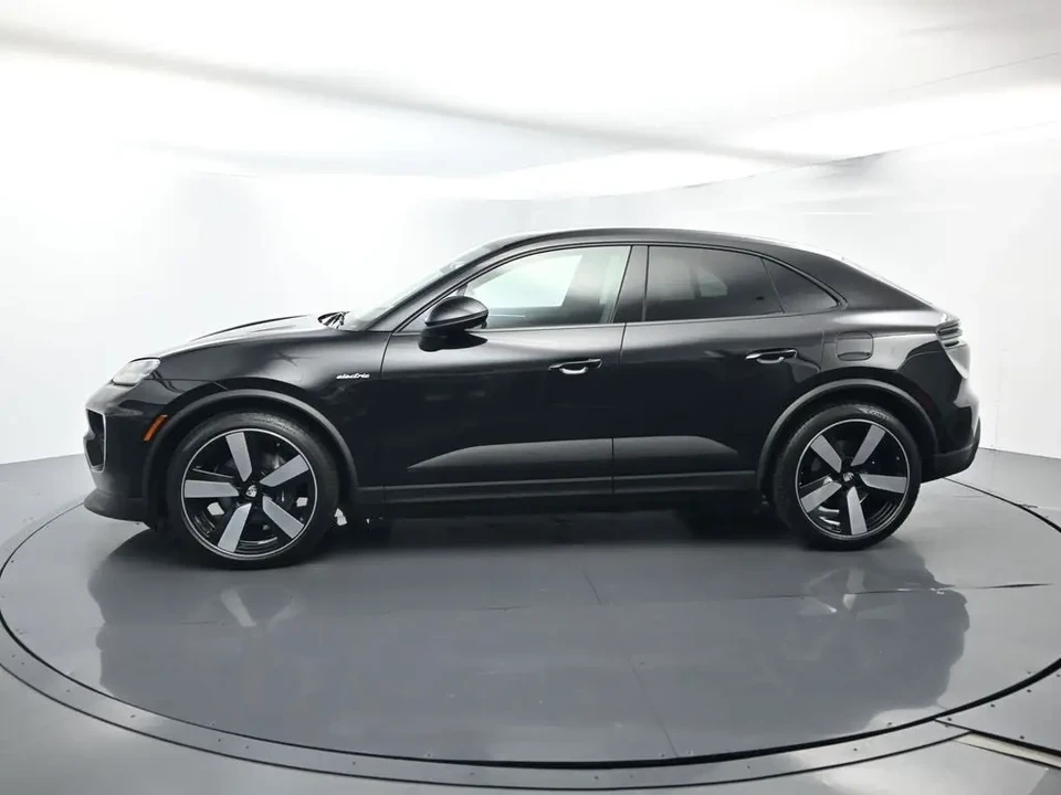 2024 Porsche Macan Electric - Image 2 of 8