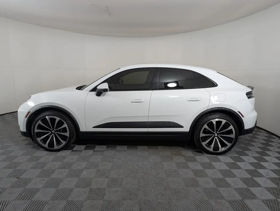 2024 Porsche Macan Electric - Image 2 of 7