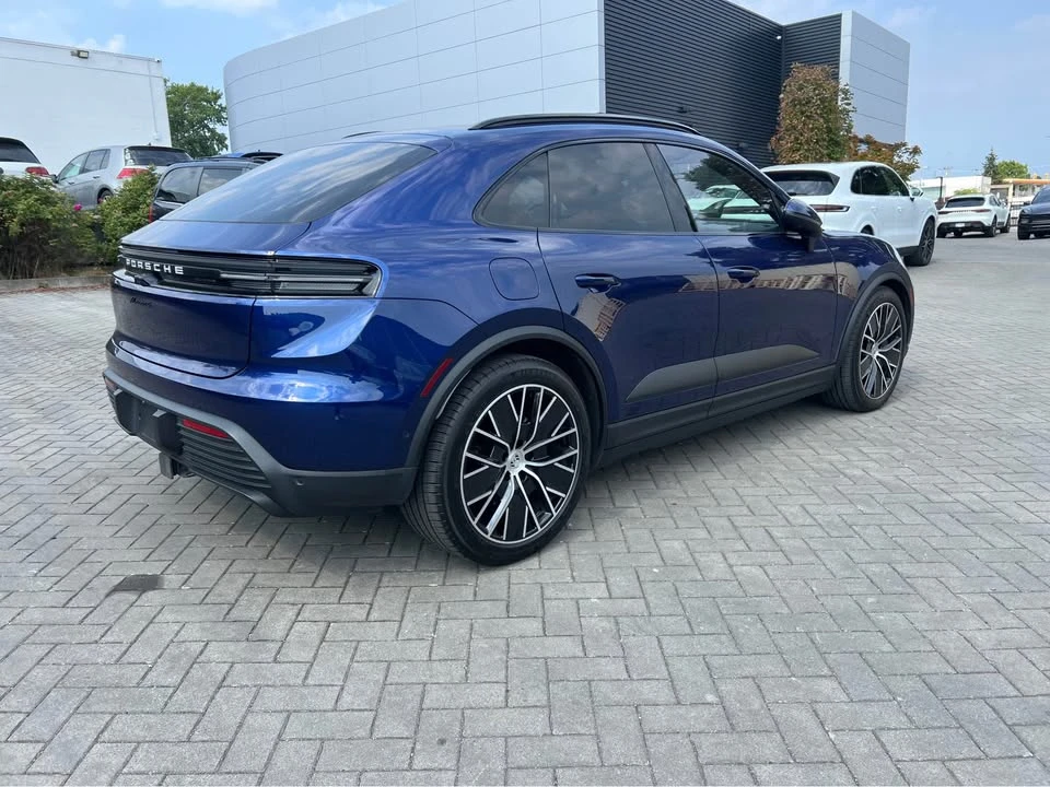 2024 Porsche Macan Electric - Image 5 of 18