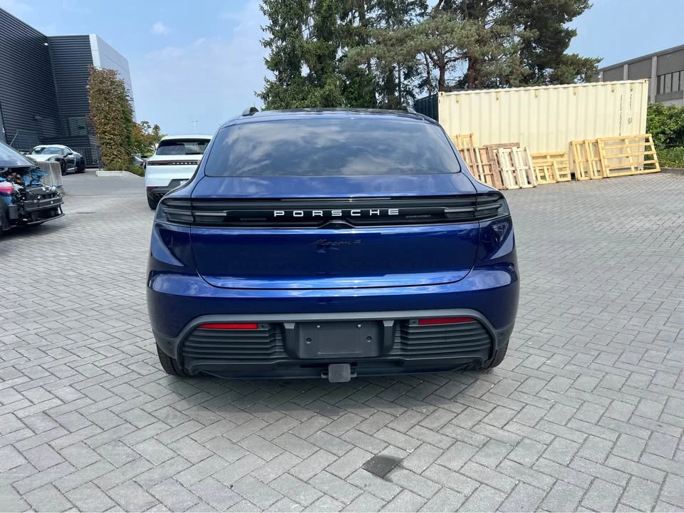 2024 Porsche Macan Electric - Image 4 of 18