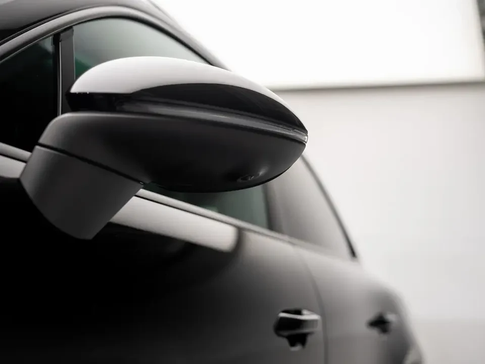 2024 Porsche Macan Electric - Image 14 of 20