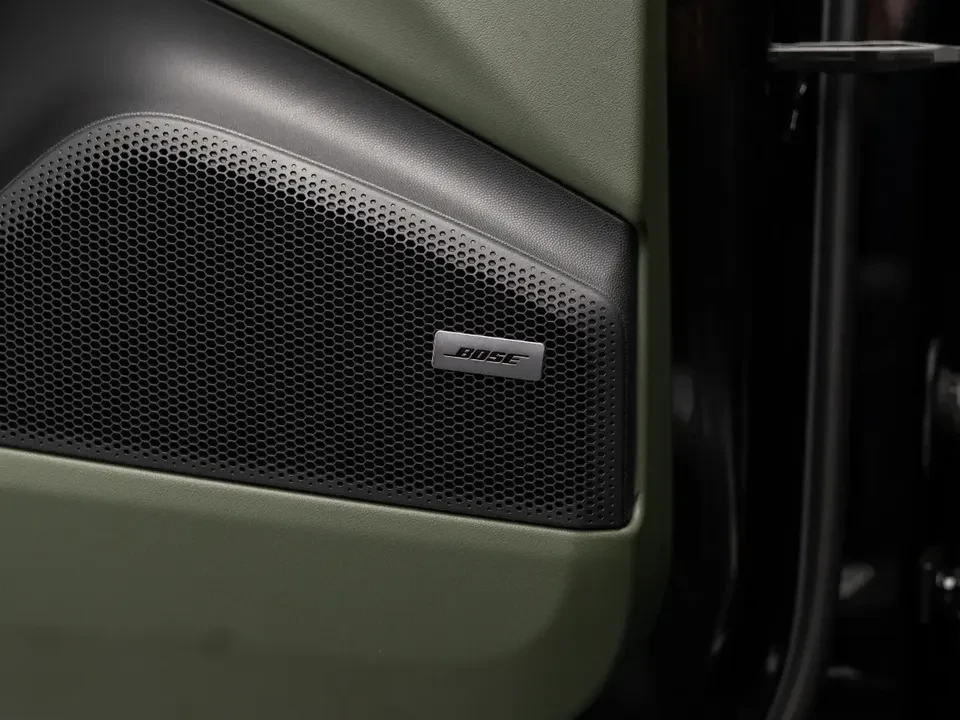 2024 Porsche Macan Electric - Image 20 of 20