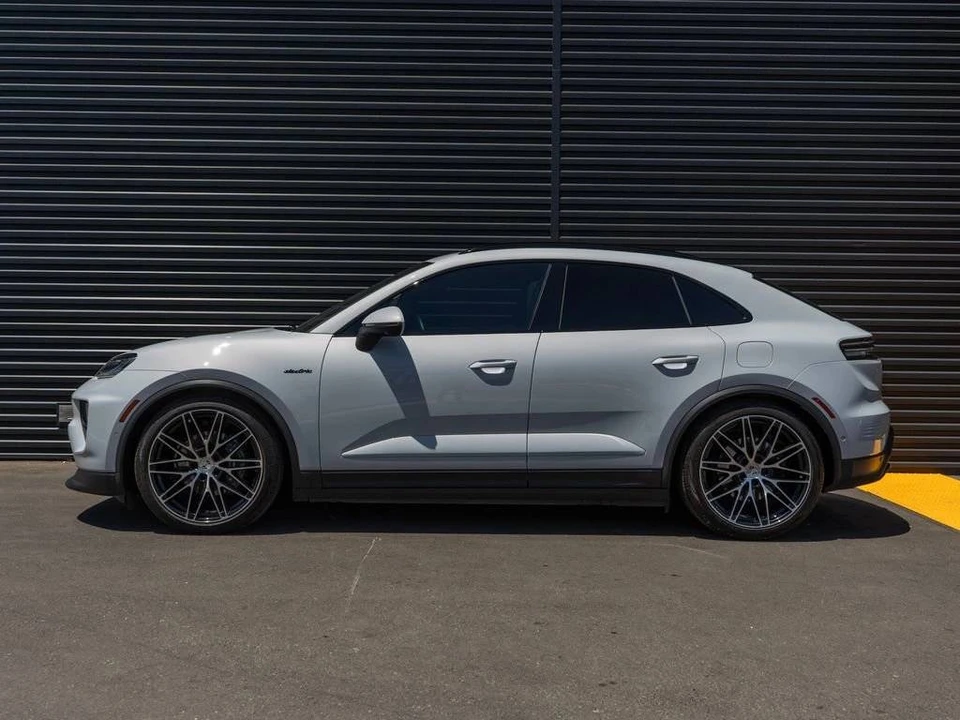 2024 Porsche Macan Electric - Image 2 of 5