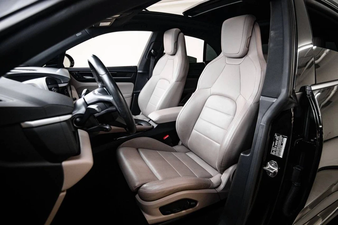 2024 Porsche Macan Electric - Image 5 of 5