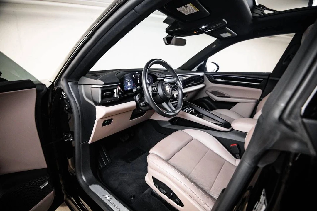 2024 Porsche Macan Electric - Image 4 of 5