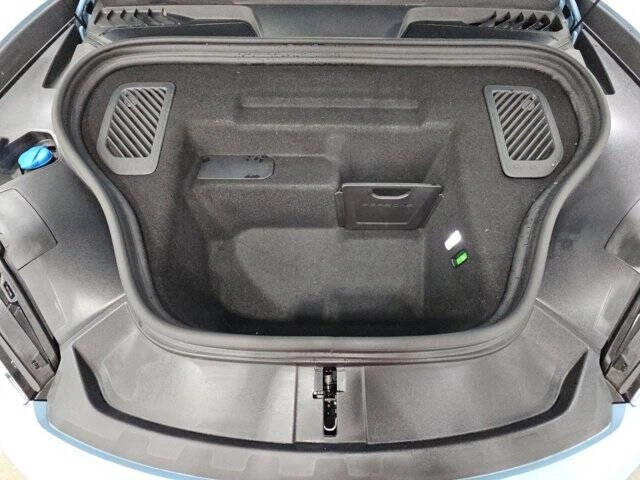 2024 Porsche Macan Electric - Image 15 of 24