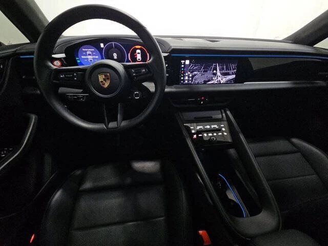 2024 Porsche Macan Electric - Image 11 of 24
