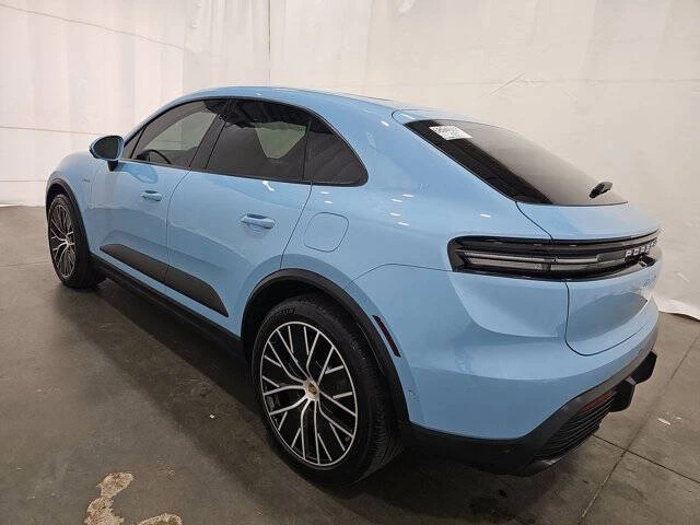 2024 Porsche Macan Electric - Image 6 of 24