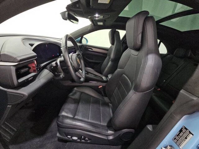 2024 Porsche Macan Electric - Image 7 of 24