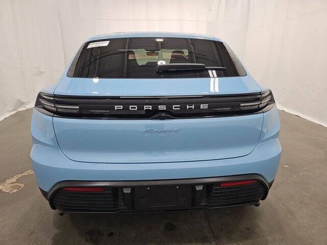 2024 Porsche Macan Electric - Image 5 of 24
