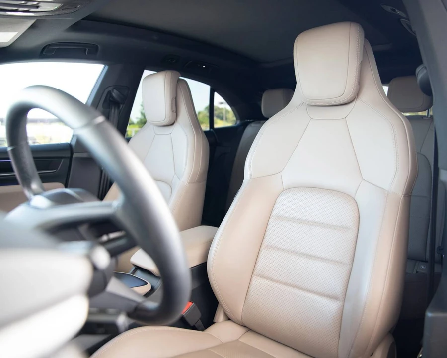 2024 Porsche Macan Electric - Image 5 of 5
