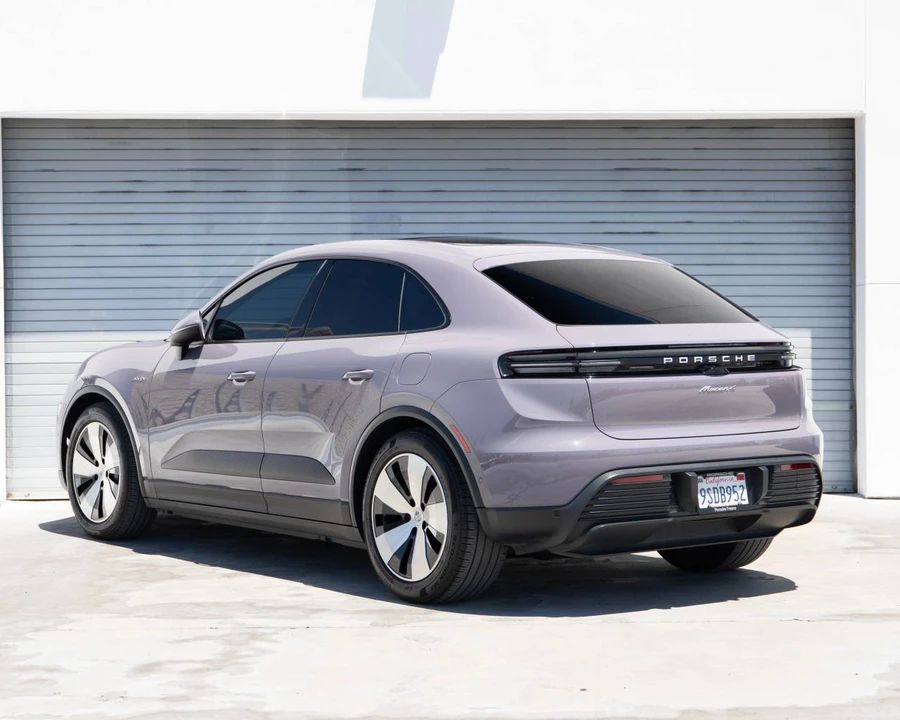 2024 Porsche Macan Electric - Image 3 of 5