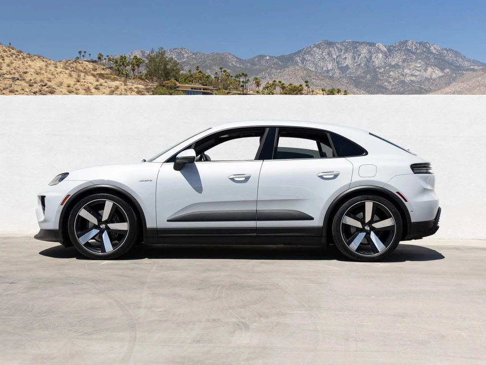 2024 Porsche Macan Electric - Image 2 of 5