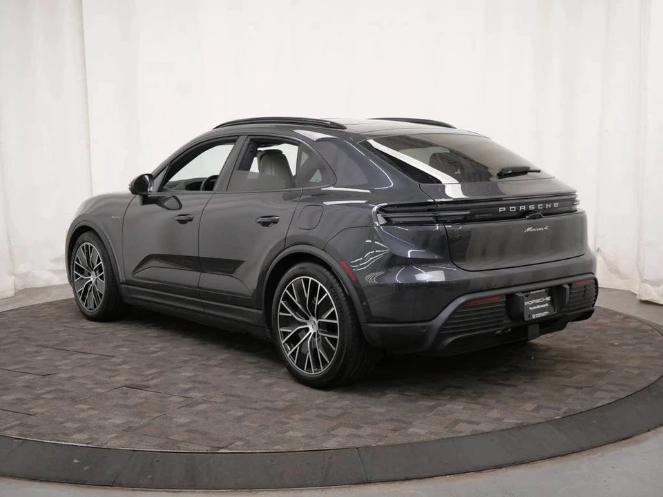 2024 Porsche Macan Electric - Image 3 of 5