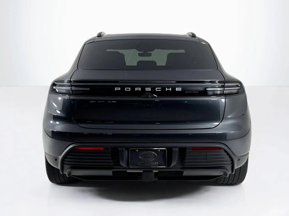 2024 Porsche Macan Electric - Image 4 of 4