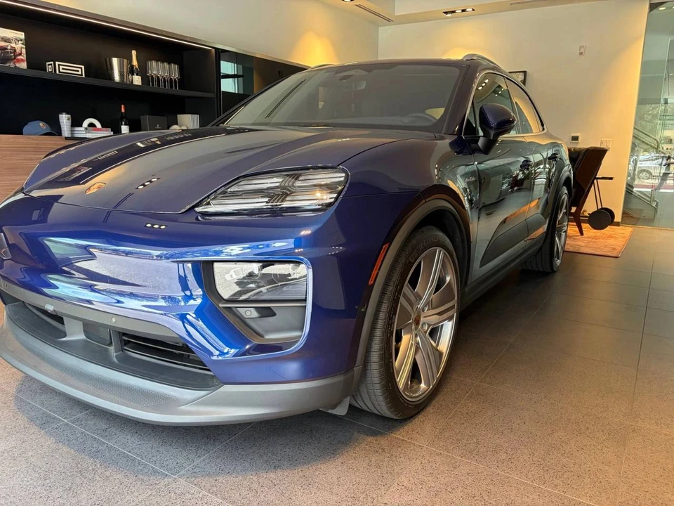 2024 Porsche Macan Electric - Image 2 of 4