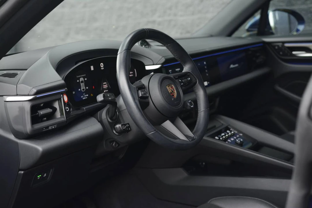 2024 Porsche Macan Electric - Image 4 of 4
