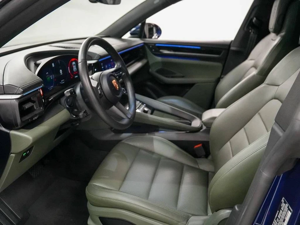 2024 Porsche Macan Electric - Image 4 of 4