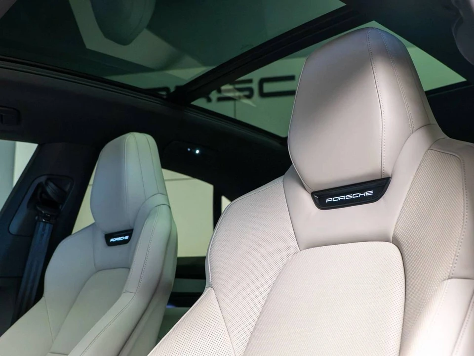 2024 Porsche Macan Electric - Image 2 of 4