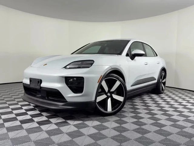 2024 Porsche Macan - Image 2 of 30