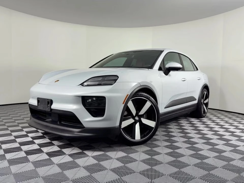 2024 Porsche Macan - Image 3 of 30