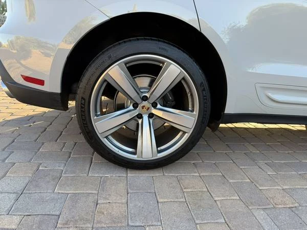 2024 Porsche Macan - Image 6 of 17
